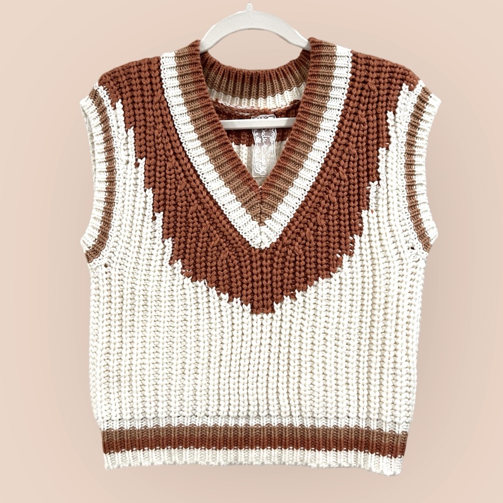 NWOT Sadie & Sage Sweater Vest Size Small